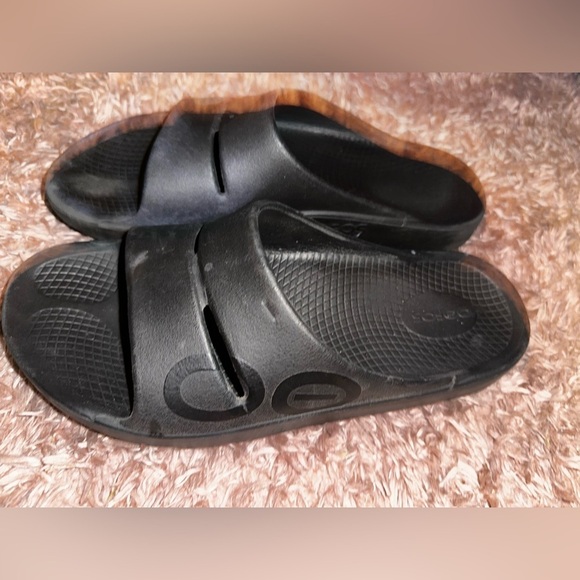 Oofos Men's Black comfort sandal Slides M 9 W 11 beach walking summer spring - Picture 5 of 10